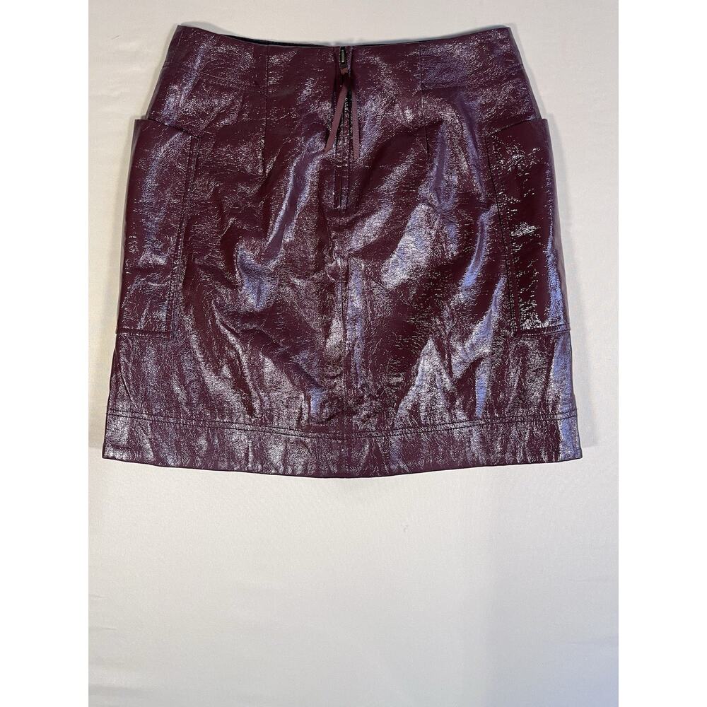 Maeve by Anthropologie Women's Burgundy Faux Leather Mini Skirt Zip Size 2 - Picture 3 of 3